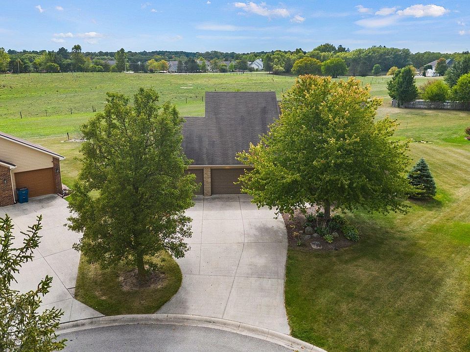 15205 Wild Meadow Pl, Leo, IN 46765 MLS 202335149 Zillow