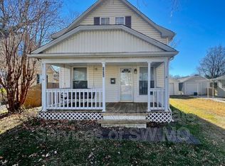1430 E McDaniel St, Springfield, MO 65802