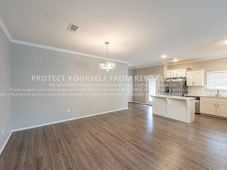 1272 N Corsica Dr — Photo 4