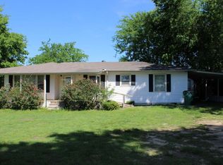 425 Almond Rd, Big Sandy, TX 75755