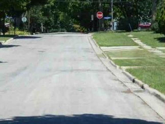 Exterior Neighborhood (street photo)