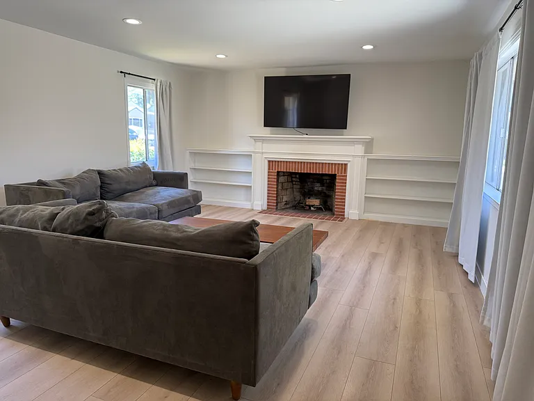 8 Panoramic Ave #A — Photo 6
