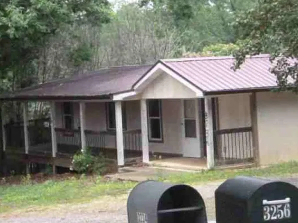 3234 9th Avenue Dr NW, Hickory, NC 28601