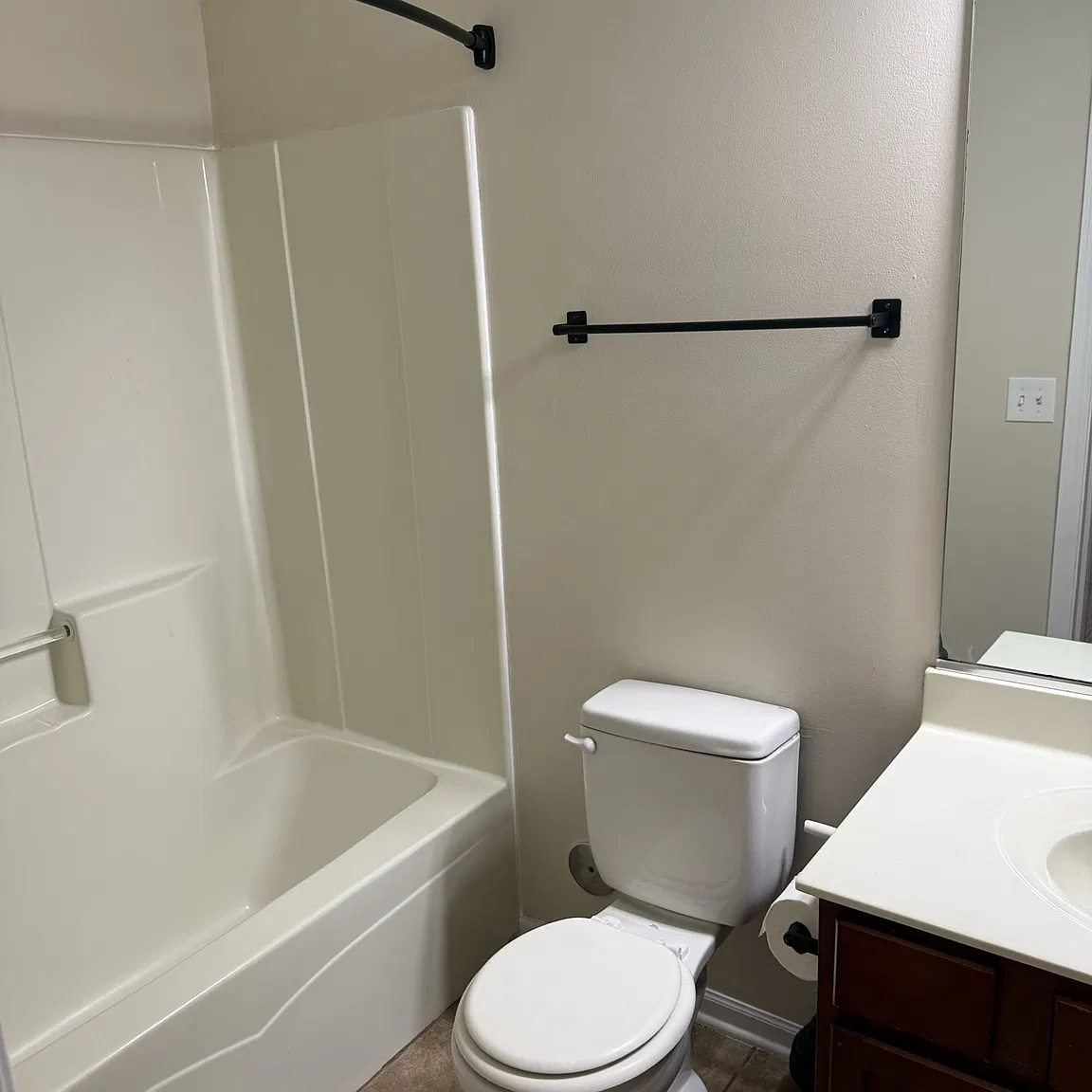 2 bed, 1200 sqft, $2,495 — Photo 4