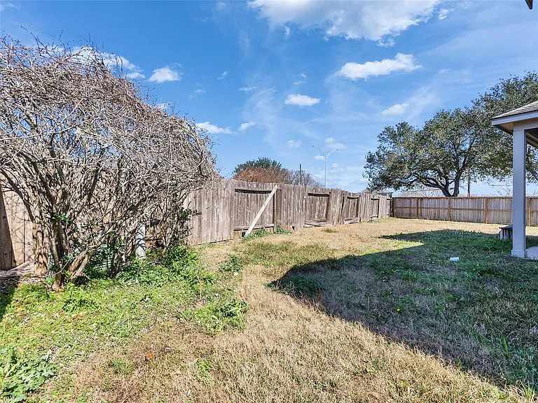 5643 Walnut Glen Ln — Photo 10