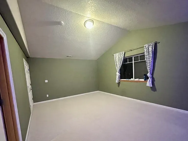 22196 SW Dewey Dr — Photo 22