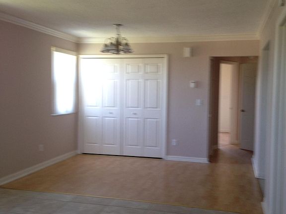5th image of 4625 SW 9th Pl APT 4