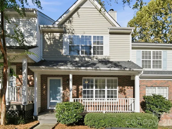 641 Mountainwater Dr, Charlotte, NC 28262