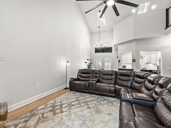 4th image of 2237 Lucado Way