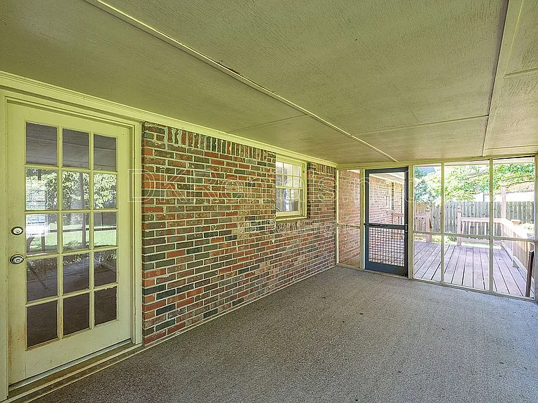 120 Burnett Way — Photo 23