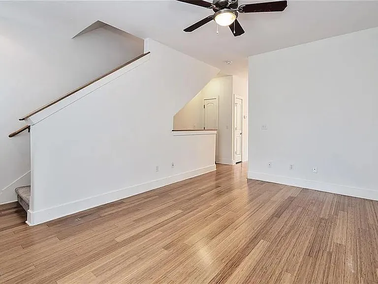 13420 Lyndhurst St #602 — Photo 4