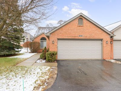 970 Ridge Ct, Brighton, MI, 48116