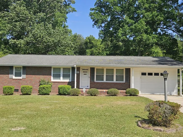118 Forest Drive W, Whiteville, NC 28472
