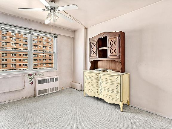 4th image of 2940 W 5th St APT 16G
