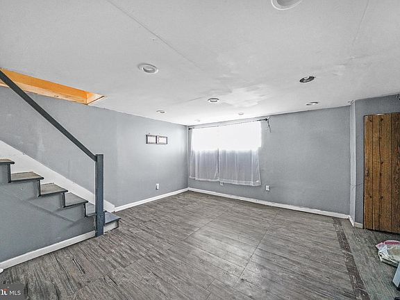4th image of 6045 Edmund St