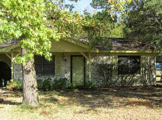 315 S Center St, Blossom, TX 75416