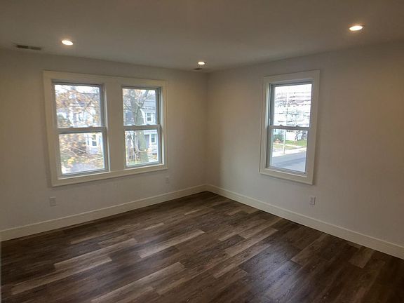 2nd bedroom, Central AC, LED lights