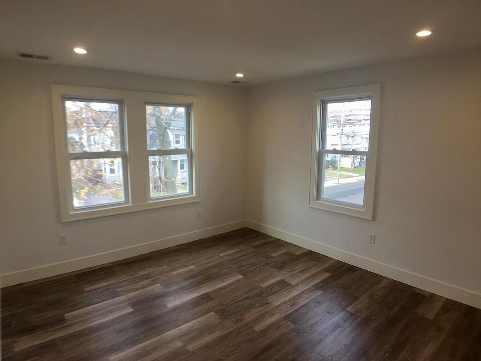 2nd bedroom, Central AC, LED lights