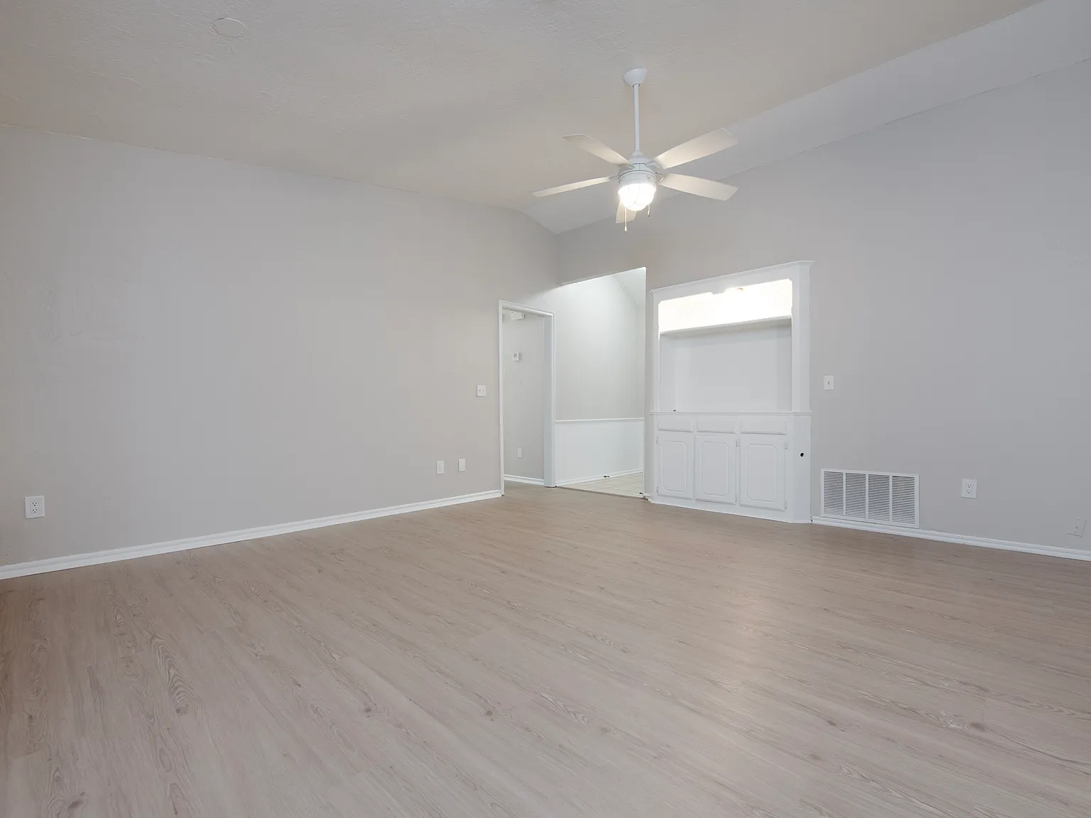 3 bed, 1400 sqft, $1,495 — Photo 4