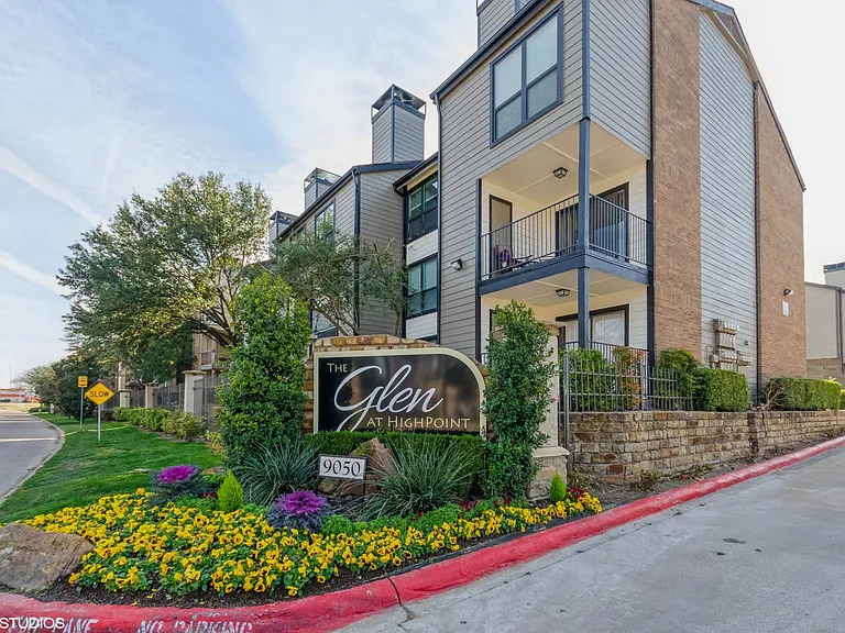 The Glen at Highpoint — Photo 40