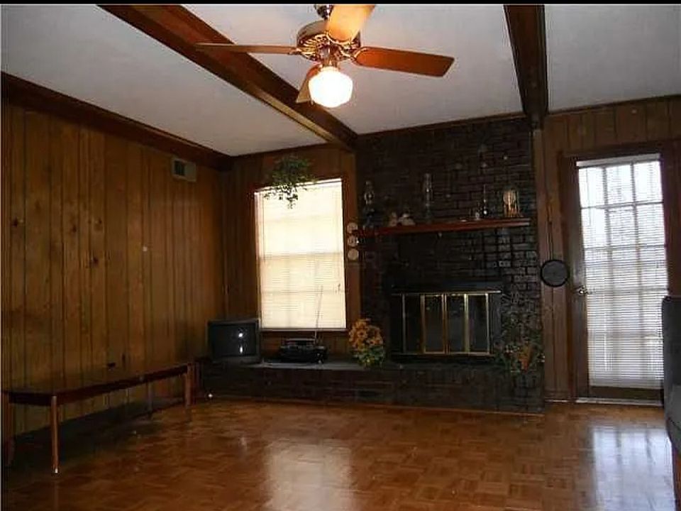 1st image of 3488 Fox Leigh Dr
