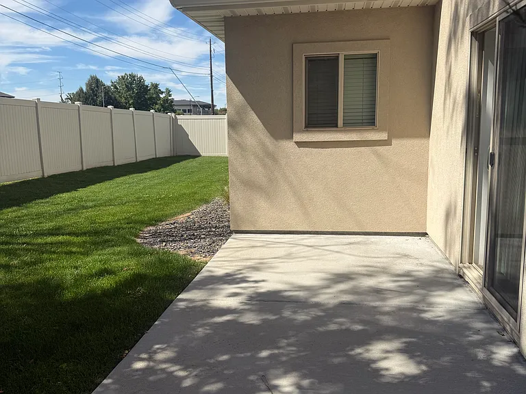 4559 N Dustod Ave — Photo 21