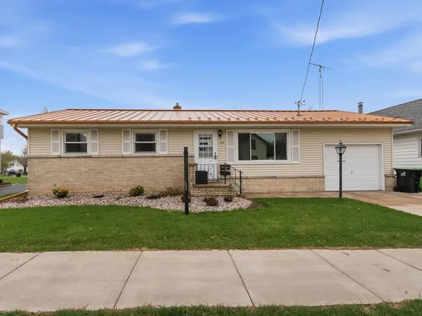 127 East Davis Street, Beaver Dam, WI 53916