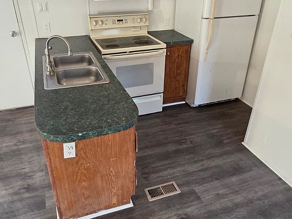 5th image of 8364 Cedar St #4