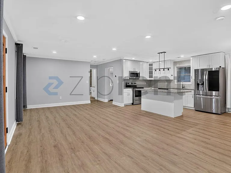 3436 Pinehill Dr — Photo 2