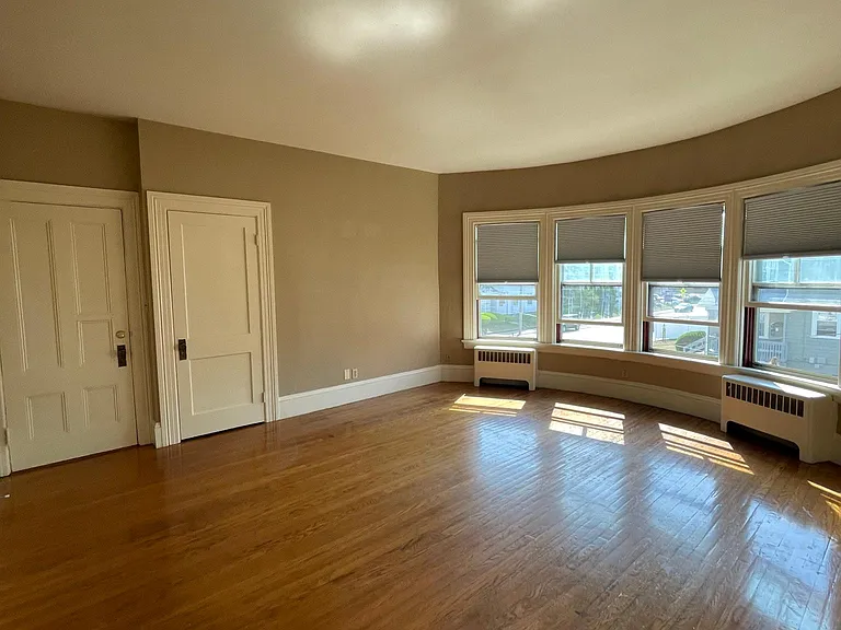 765 Park Ave #2A — Photo 2