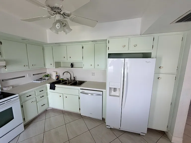 440 Paradise Isle Blvd #409 — Photo 23