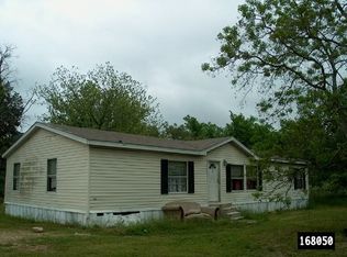 803 W 3 1/2 St, Cameron, TX 76520