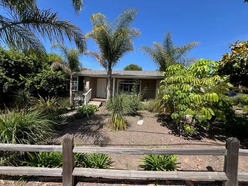319 E Calle Laureles Photo 1