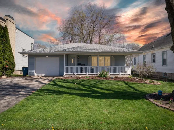 804 S Locust St, Pontiac, IL 61764