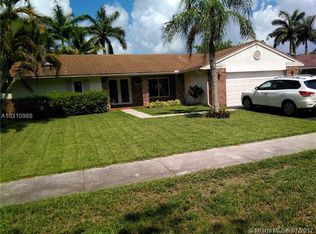1051 Hamlin Ter, Davie, FL 33325
