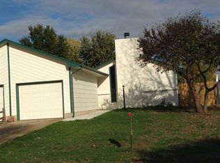 112 N Oak Forest Rd, Derby, KS 67037