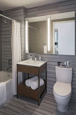 Rented by The Moinian Group | media 26