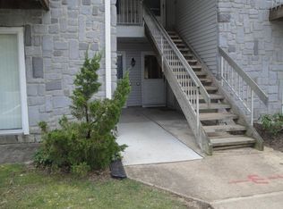23 Coral Tree Ct, Lawrence Township, NJ
