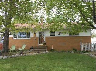 14810 Greystone Dr, Brookpark, OH 44142