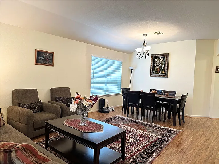 2211 Winding Hollow Dr — Photo 4