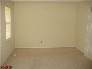 3rd image of 927 Mercy Dr