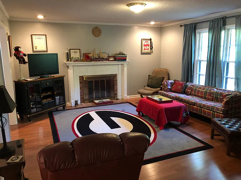 143 Stonybrook Ct — Photo 6