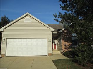 1511 Waters Edge Dr, Akron, OH 44313