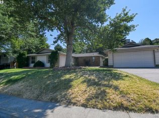440 NW 22nd St, Pendleton, OR 97801