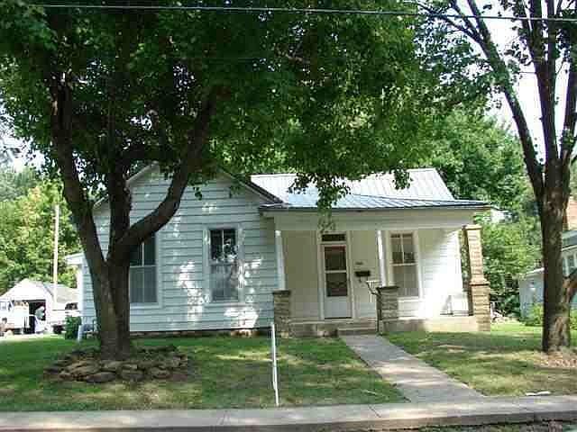 2nd image of 206 S 5th St