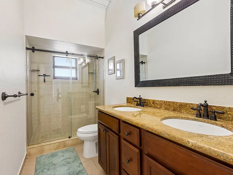 2731 S Parkview Dr #1 — Photo 36