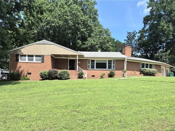1603 Wendover Dr, High Point, NC 27262