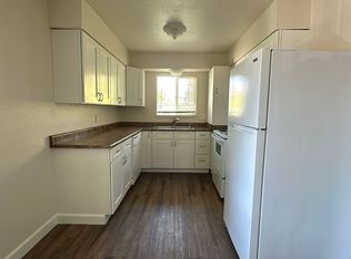 65 Mina Ave APT C, Red Bluff, CA 96080