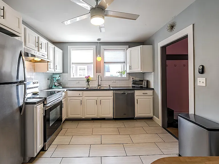 234 Conant St — Photo 8
