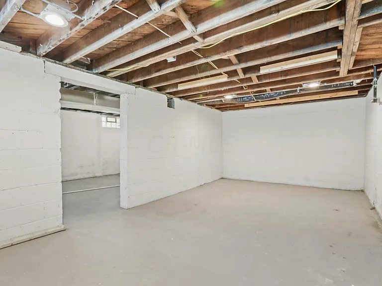 2441 Taylor Ave — Photo 14